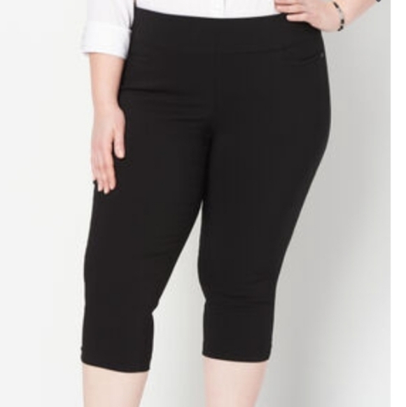 Christopher & Banks Signature Slimming Luxe crops - Picture 14 of 15